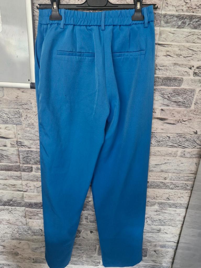 Blauwe nette broek maat 36, Kleding | Dames, Broeken en Pantalons, Blauw, Vila, Onbekend, Ophalen of Verzenden