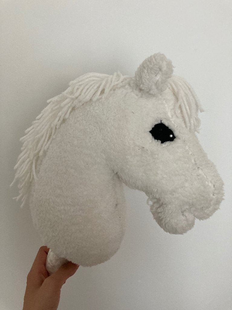 Handgemaakte witte hobbyhorse, Ophalen, Gebruikt