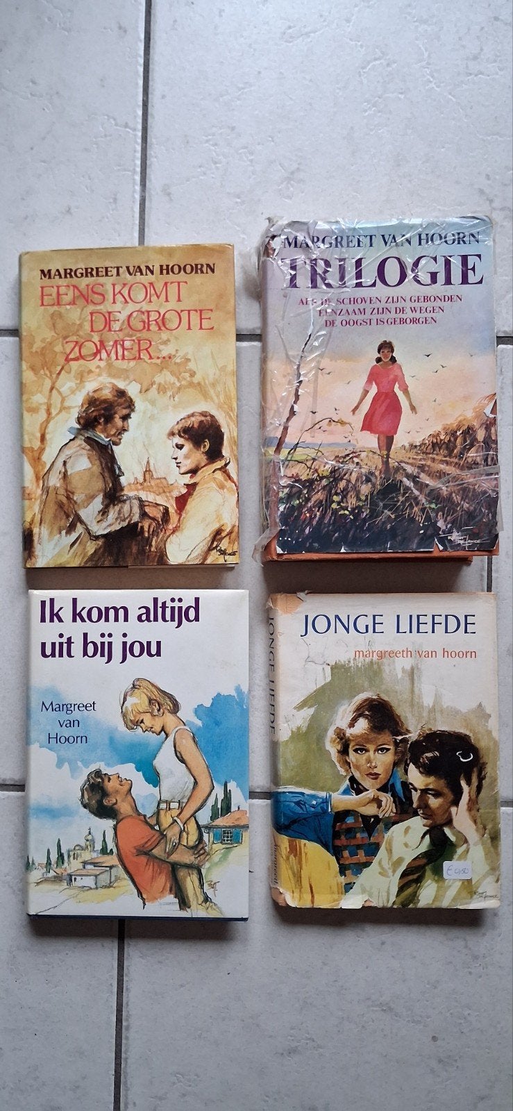 Margreet van Hoorn boeken - 4 romans samen 4.-, Ophalen of Verzenden, Gelezen, Margreet van Hoorn, Nederland