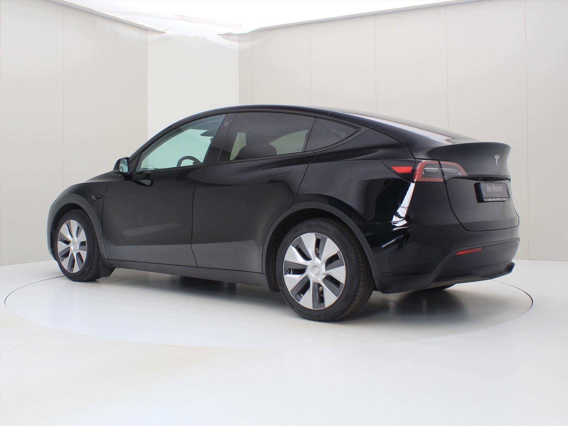 Tesla Model Y Standard RWD Plus [ AMD RYZEN+LFP ACCU+AUTOPIL, Auto's, Automaat, Achterwielaandrijving, Gebruikt, Zwart
