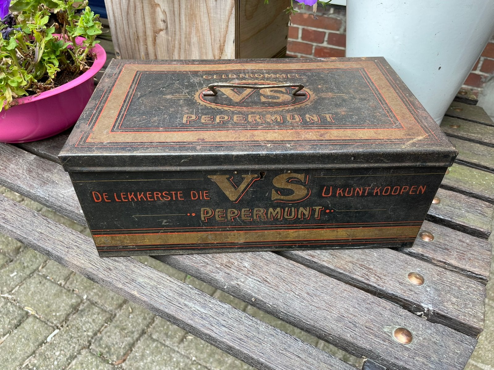 Een oude geldtrommel van VS pepermunt, Verzamelen, Ophalen of Verzenden, Gebruikt, Overige, Pickwick