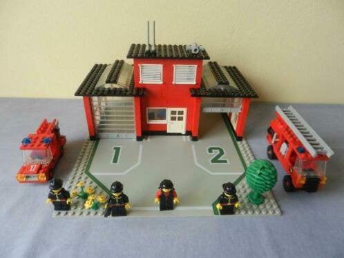 Lego Legoland Brandweerkazerne 6382 met brandweerwagens, Compleet, Gebruikt, Lego, Ophalen of Verzenden