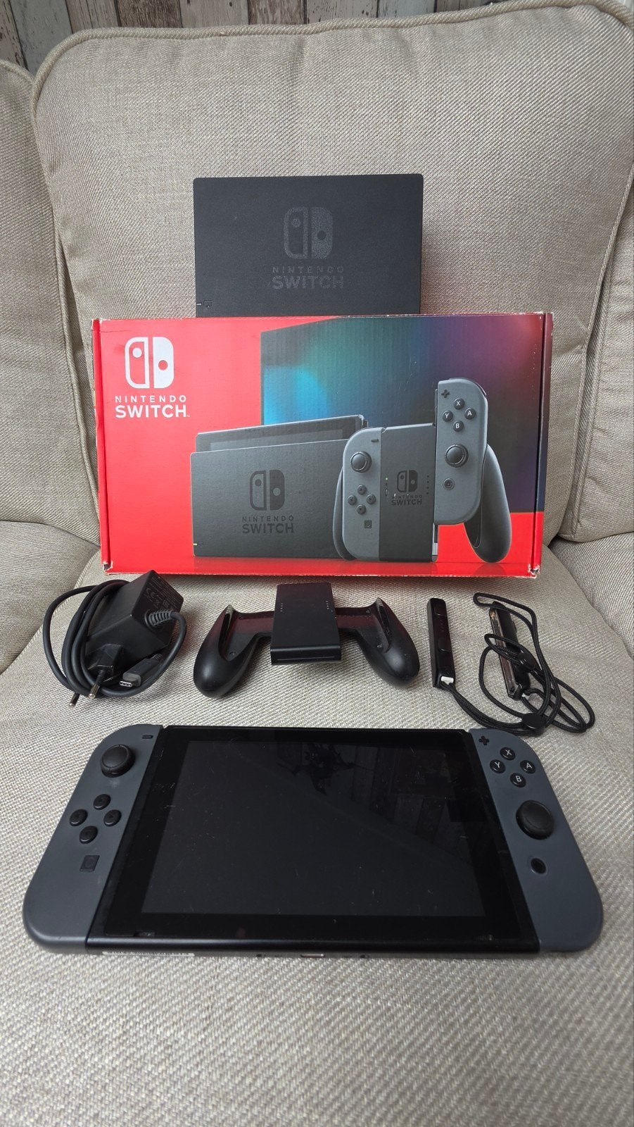 Nintendo Switch V2 compleet in doos/met dock – Voor hobbyist, Ophalen of Verzenden, Gebruikt, Met 2 controllers, Switch Original