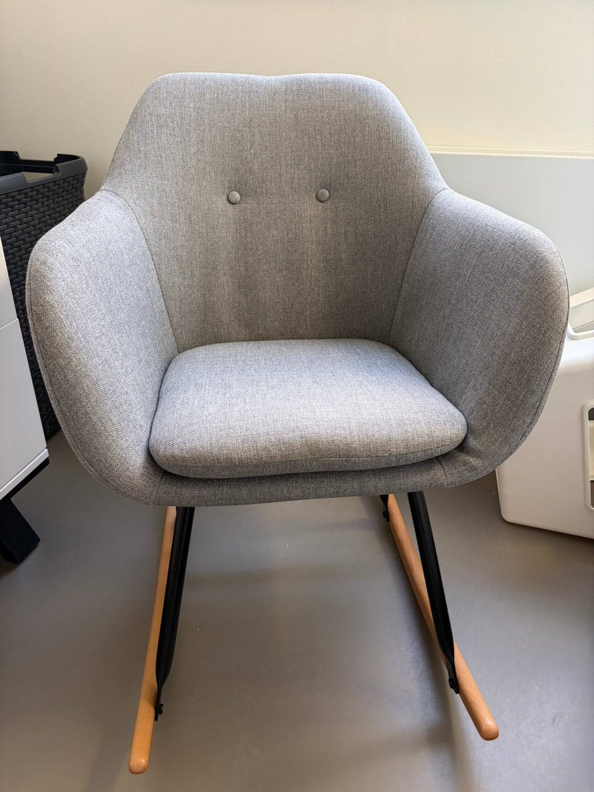 Babykamer schommelstoel Anada grijs, Huis en Inrichting, Ophalen, Zo goed als nieuw, 50 tot 75 cm