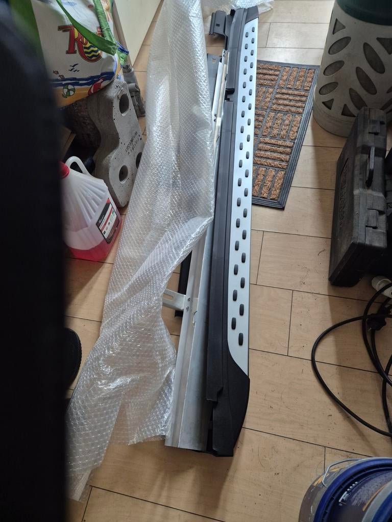 Nieuw zet side bars mercedes gla, Ophalen of Verzenden, Nieuw, Voor, Bumper