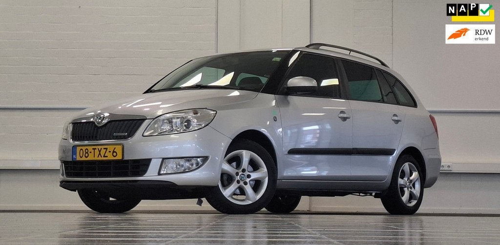 Skoda Fabia Combi 1.2 TDI Businessline Lerenbekleding Navi P, Voorwielaandrijving, Euro 5, Zwart, 1199 cc