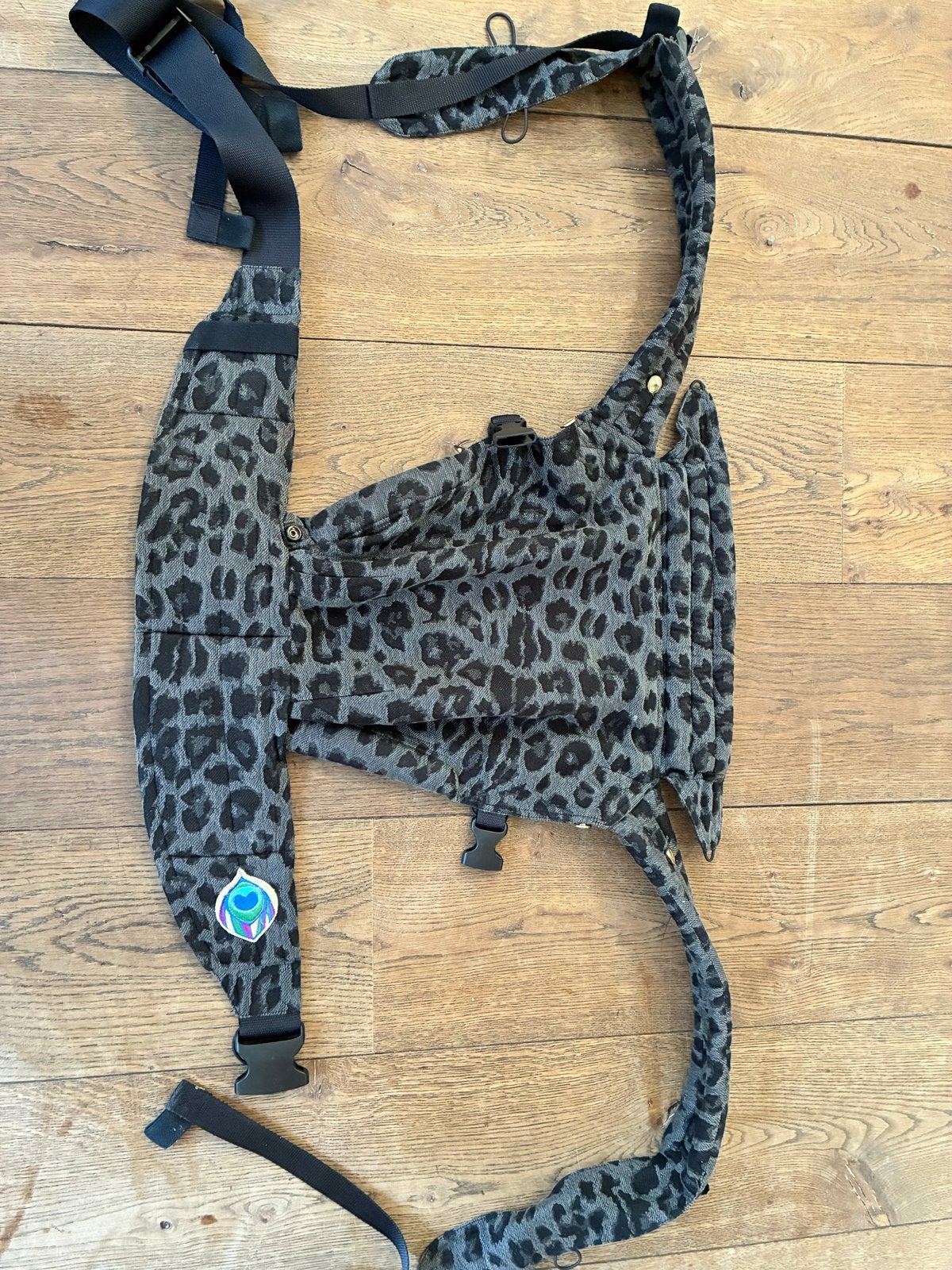 Artipoppe Draagzak Leopard Print Zeitgeist, Overige merken, Buik of Rug, Ophalen of Verzenden, Zo goed als nieuw