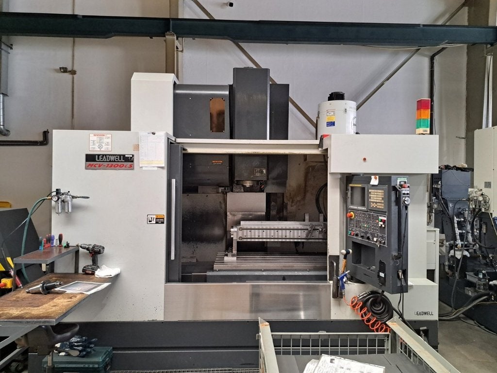 Machining center (vertical) Leadwell MCV-1300iS, Ophalen, Gebruikt, Metaal, Machine