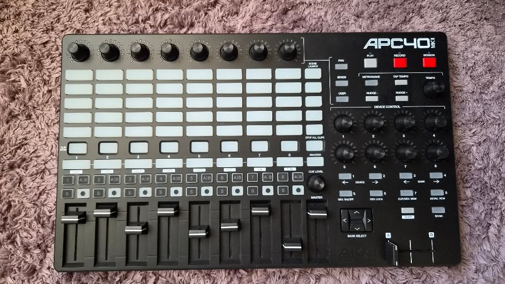Akai APC-40 MKII (zgan) + originele verpakking en garantie!, Ophalen of Verzenden, Zo goed als nieuw