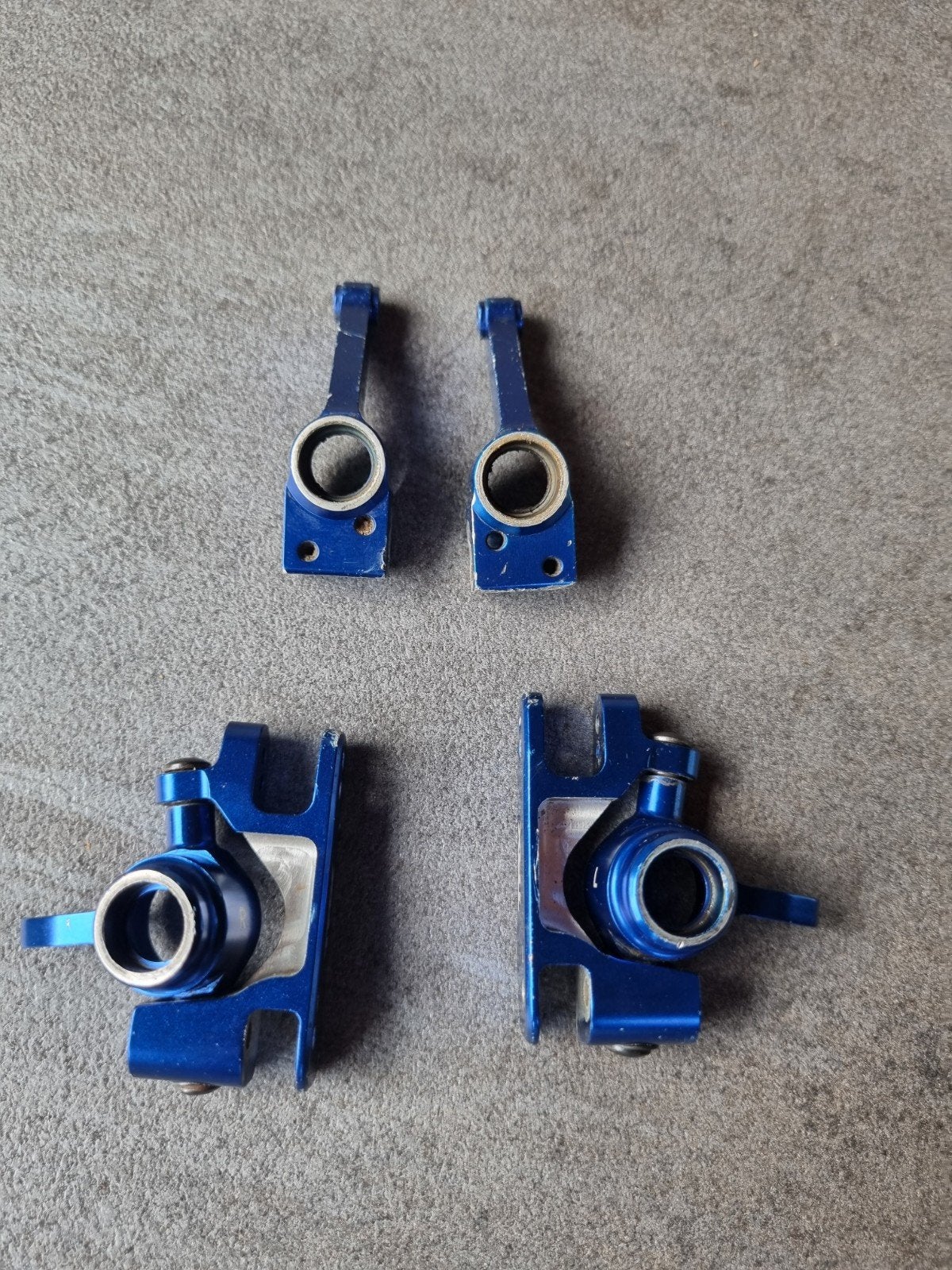 Traxxas aluminiu Caster en Steering block, axlecarriers 4x4, Hobby en Vrije tijd, Modelbouw | Radiografisch | Auto's, Ophalen of Verzenden