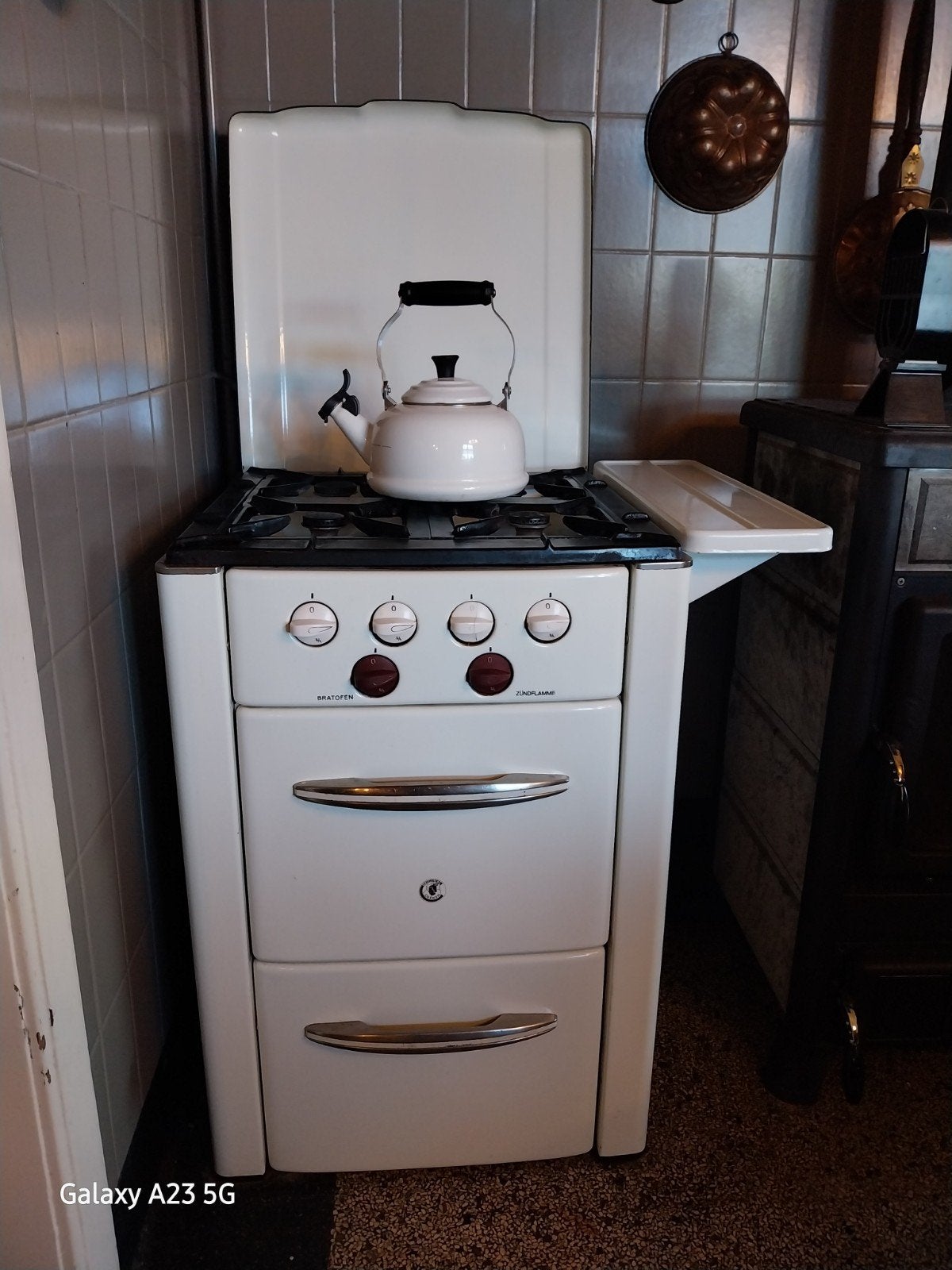 Antiek emaille fornuis met oven - perfect werkend, Gebruikt, Gas, Vrijstaand, 4 kookzones