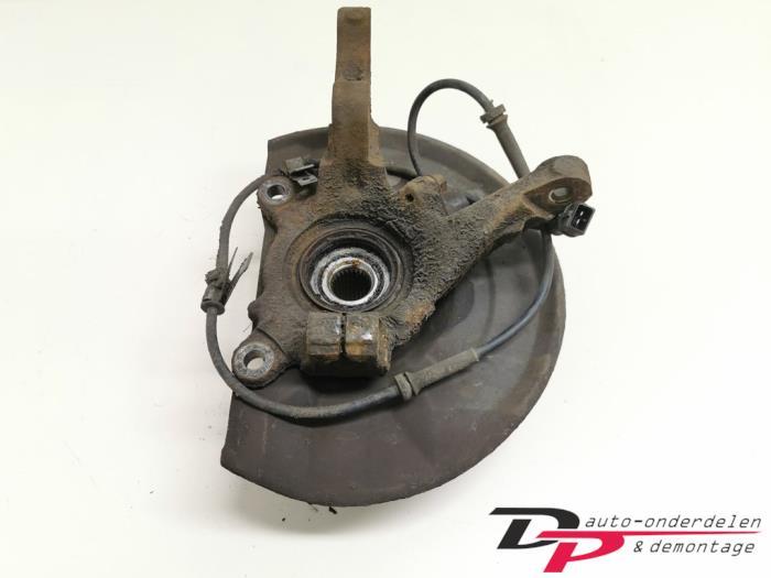Wielnaaf voor van een Mitsubishi Carisma, Gebruikt, -, -, Ophalen of Verzenden