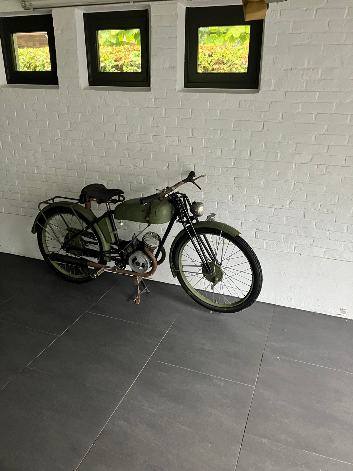 Oude decoratieve motor, Fietsen en Brommers, Ophalen, Overige merken