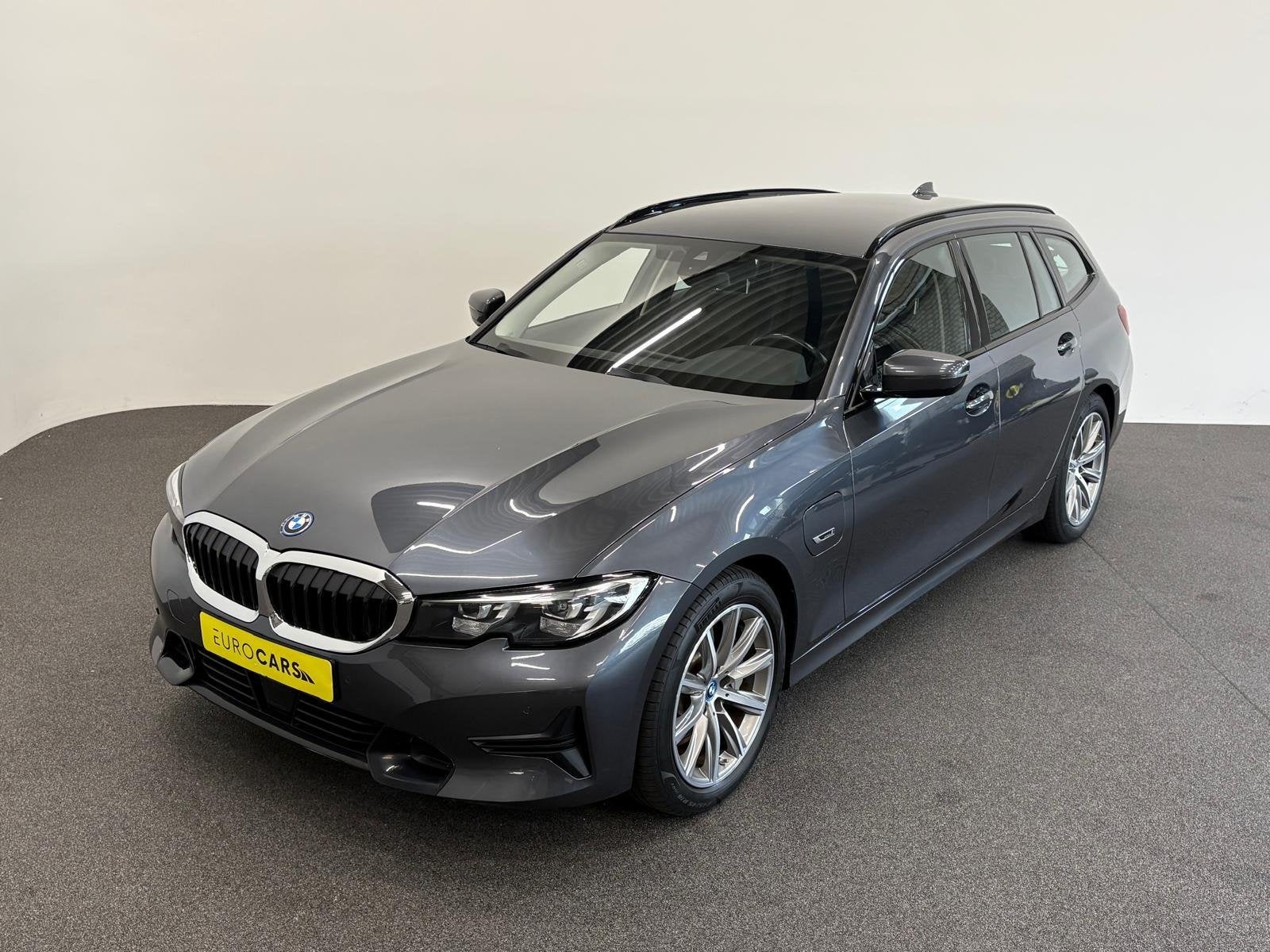 BMW 3-serie Touring 330e Sportline Automaat 292pk Airco Navi, Auto's, 1998 cc, Achterwielaandrijving, Gebruikt, Euro 6