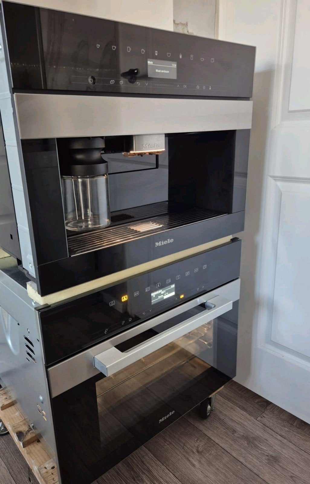 Nieuwste model Miele koffiemachine CVA7445 +combi oven stoom, Ophalen, Gemalen koffie, 10 kopjes of meer, Koffiemachine