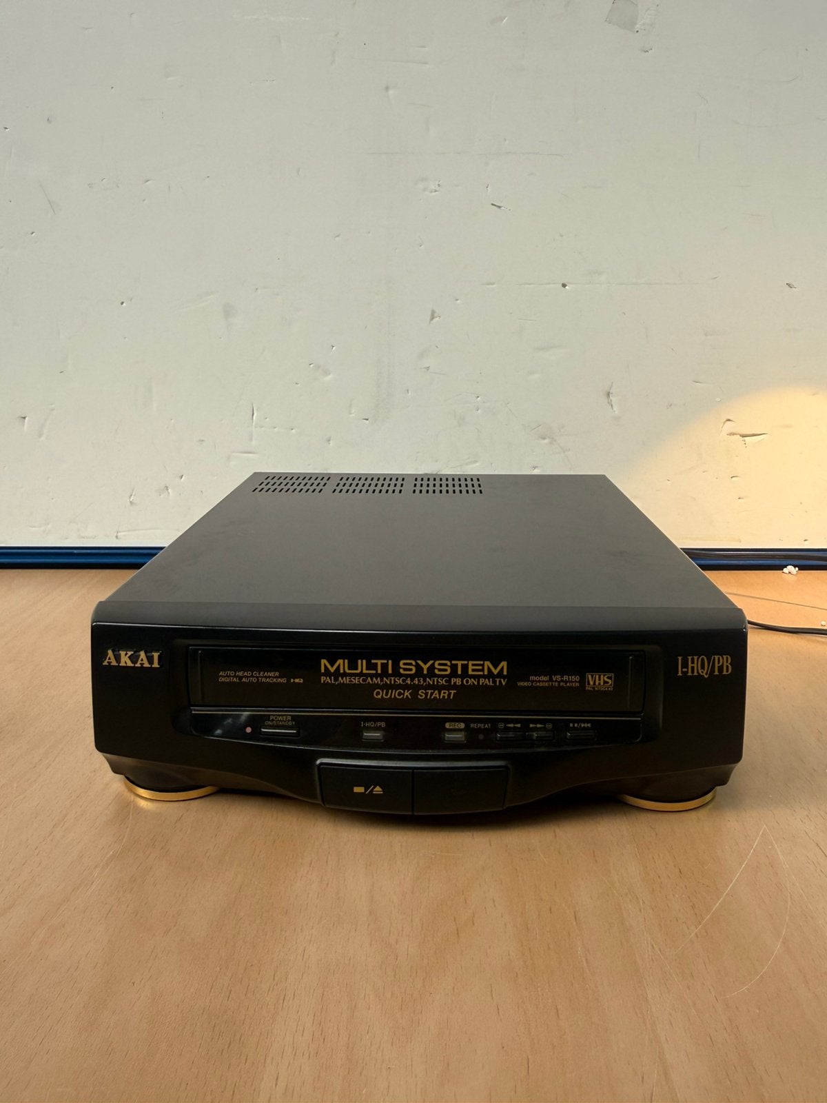 Vintage AKAI Multi System VHS videorecorder VS-R150EDG, Ophalen of Verzenden, Zo goed als nieuw