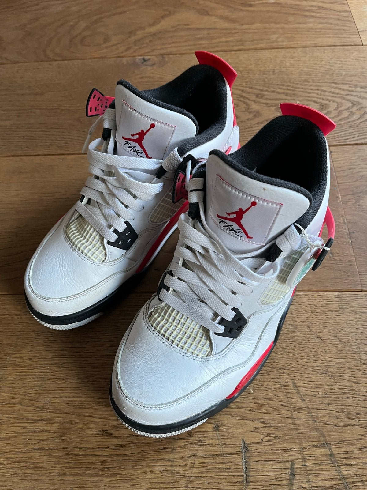 Nike Air Jordan 4 Fire Red (2020) - Maat 40, Kleding | Heren, Ophalen of Verzenden, Zo goed als nieuw, Wit, Sneakers of Gympen