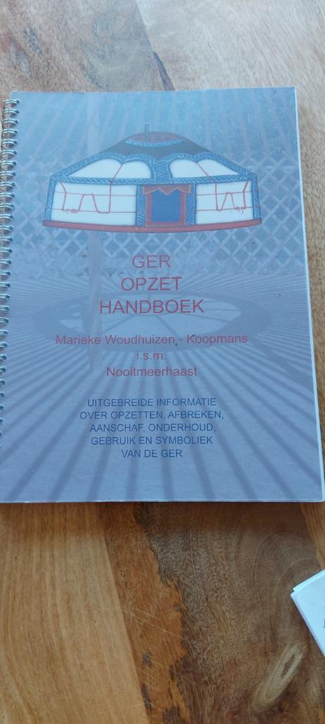 Boek over hoe je een yurt op kan zetten van nooit meer haast, Ophalen of Verzenden