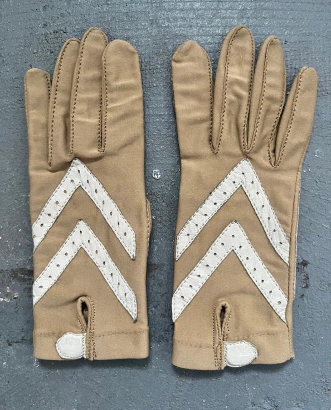 Aris Isotone auto coureur handschoenen S/M ladies car gloves, Kleding | Dames, Mutsen, Sjaals en Handschoenen, Ophalen of Verzenden