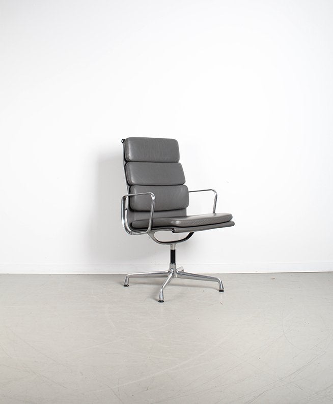 3x Vitra Eames EA112 Fauteuil Softpad Grijs Leer – Alu, Niet ingevuld, Minder dan 75 cm, Niet ingevuld, Ophalen of Verzenden