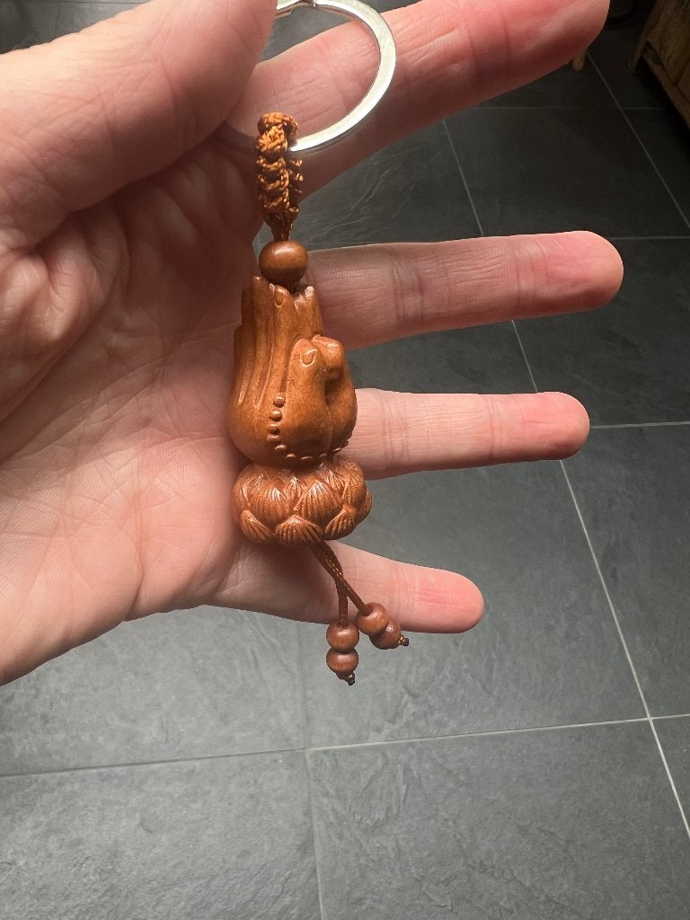 Sleutelhanger boeddha budda hand geluk lucky, Overige typen, Nieuw, Ophalen of Verzenden, https://verburgtvintage.nl/#contact