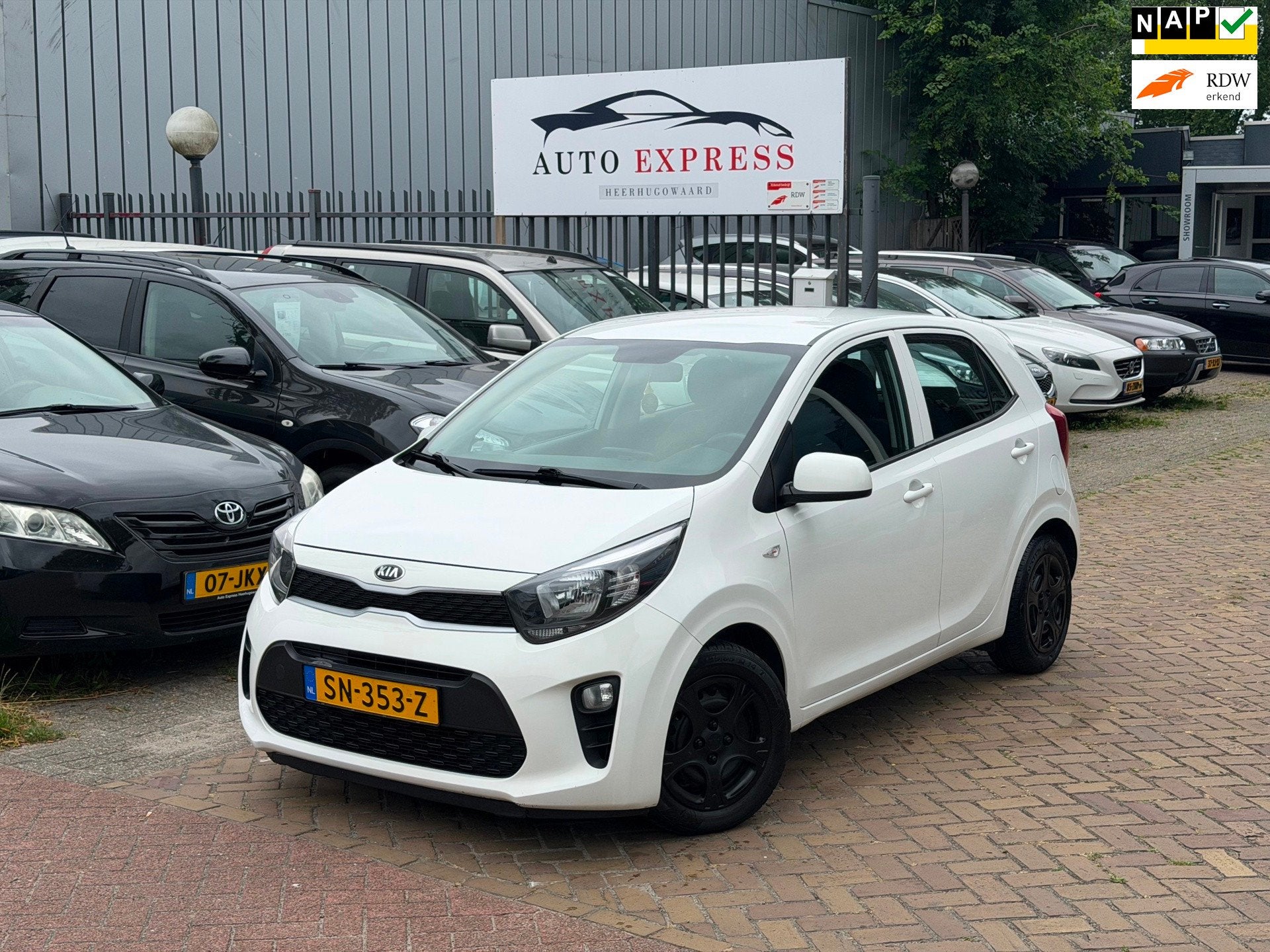 Kia Picanto 1.0 CVVT EconomyPlusLine/Airco/Nieuw koppeling/E, Gebruikt, Euro 6, 4 stoelen, Wit