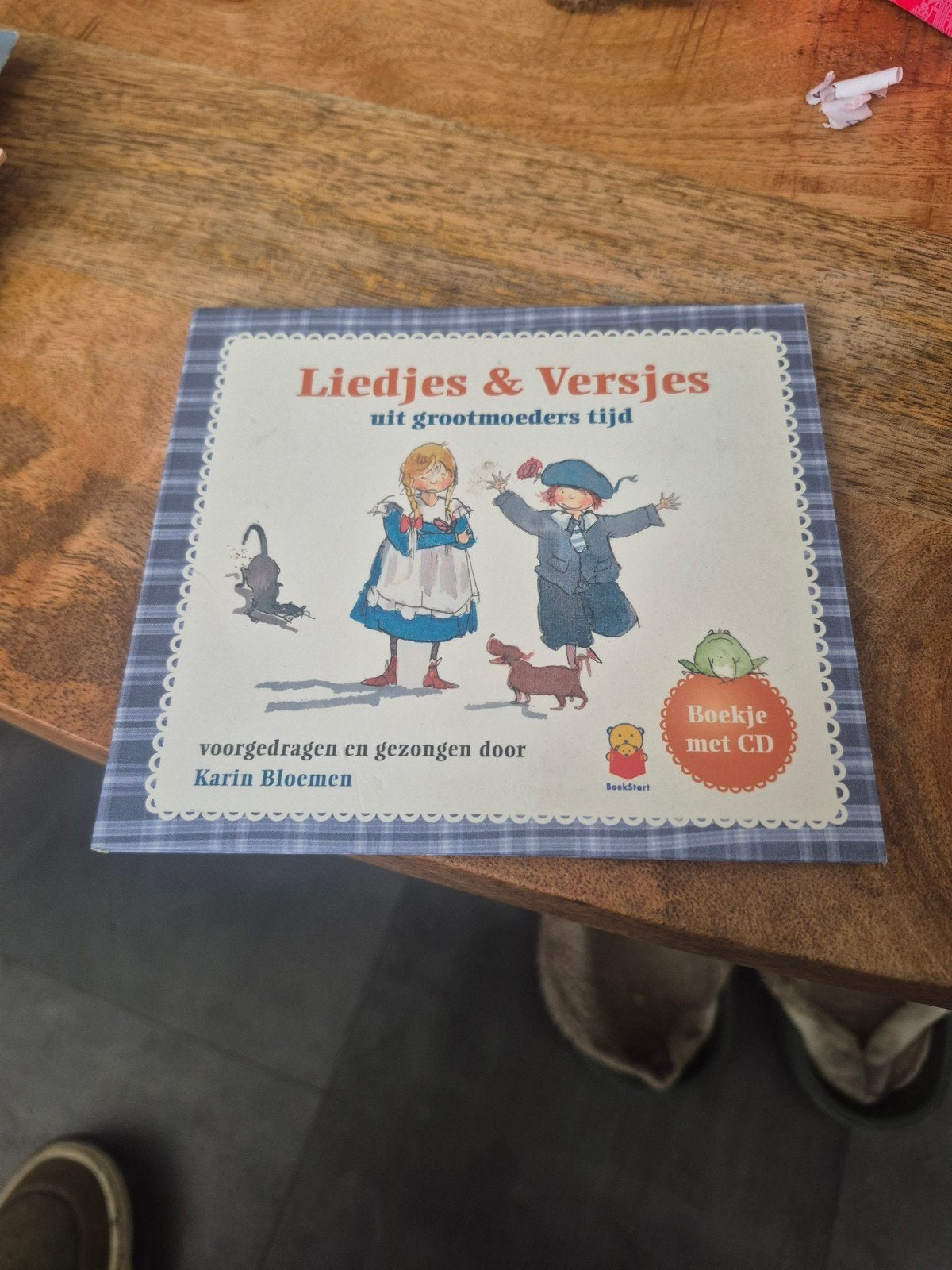 Liedjes & Versjes uit grootmoeders tijd - Boekje met CD, 6 tot 9 jaar, Ophalen of Verzenden, Zo goed als nieuw, Inclusief boekje