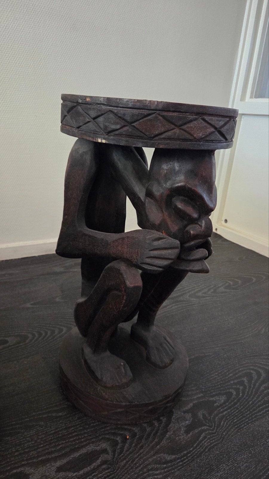 Unieke Afrikaanse bijzettafel - Handgesneden hout, Minder dan 55 cm, Gebruikt, Afrikaans, Etnisch, Handgesneden, Overige vormen