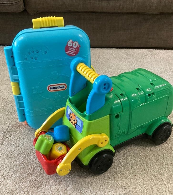 Vuilnisauto en reiskoffer van Vtech en little tikes, Ophalen, Gebruikt, 2 tot 4 jaar