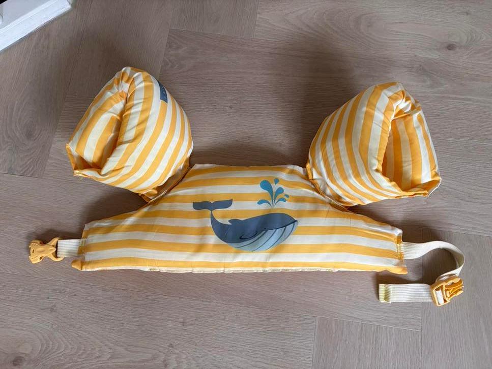 Swim Essentials walvis puddel jumper | Zwembandjes, Ophalen, Gebruikt