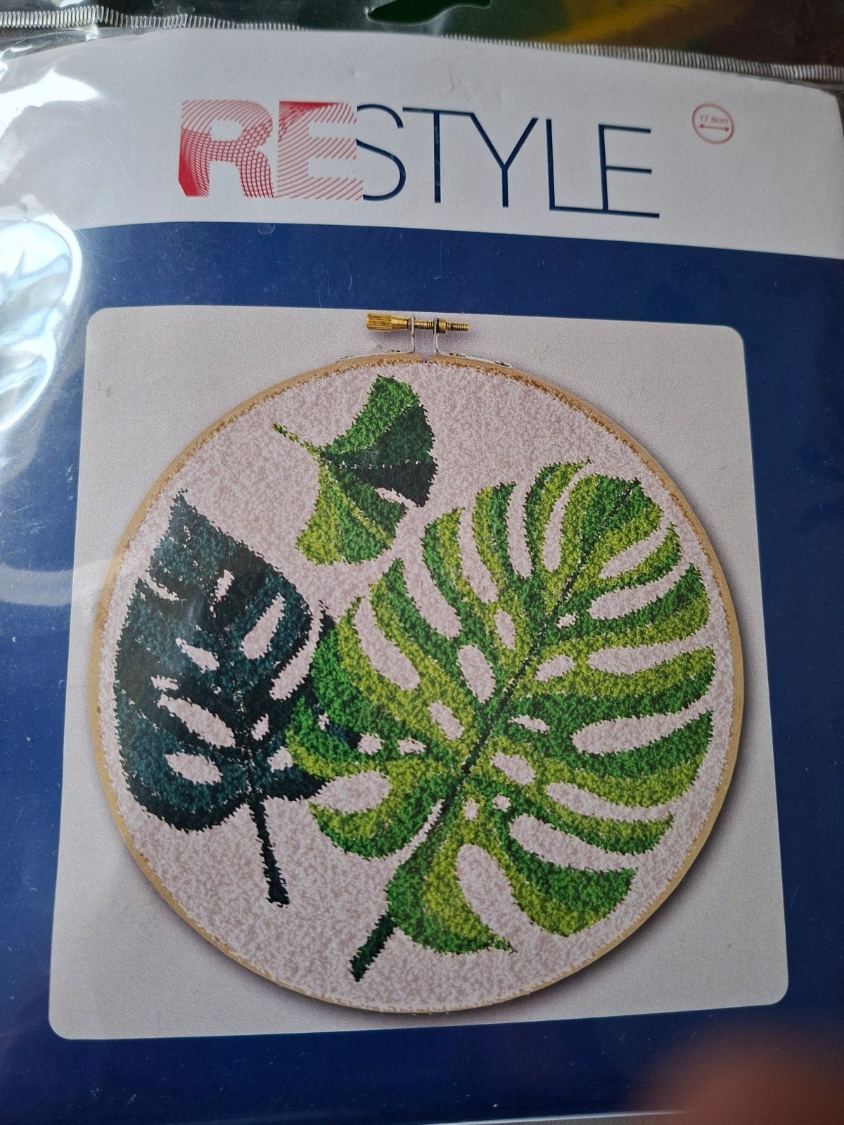 Borduurpakket van Restyle, Hobby en Vrije tijd, Borduren en Borduurmachines, Restyle, Nieuw, Ophalen of Verzenden, Handborduren