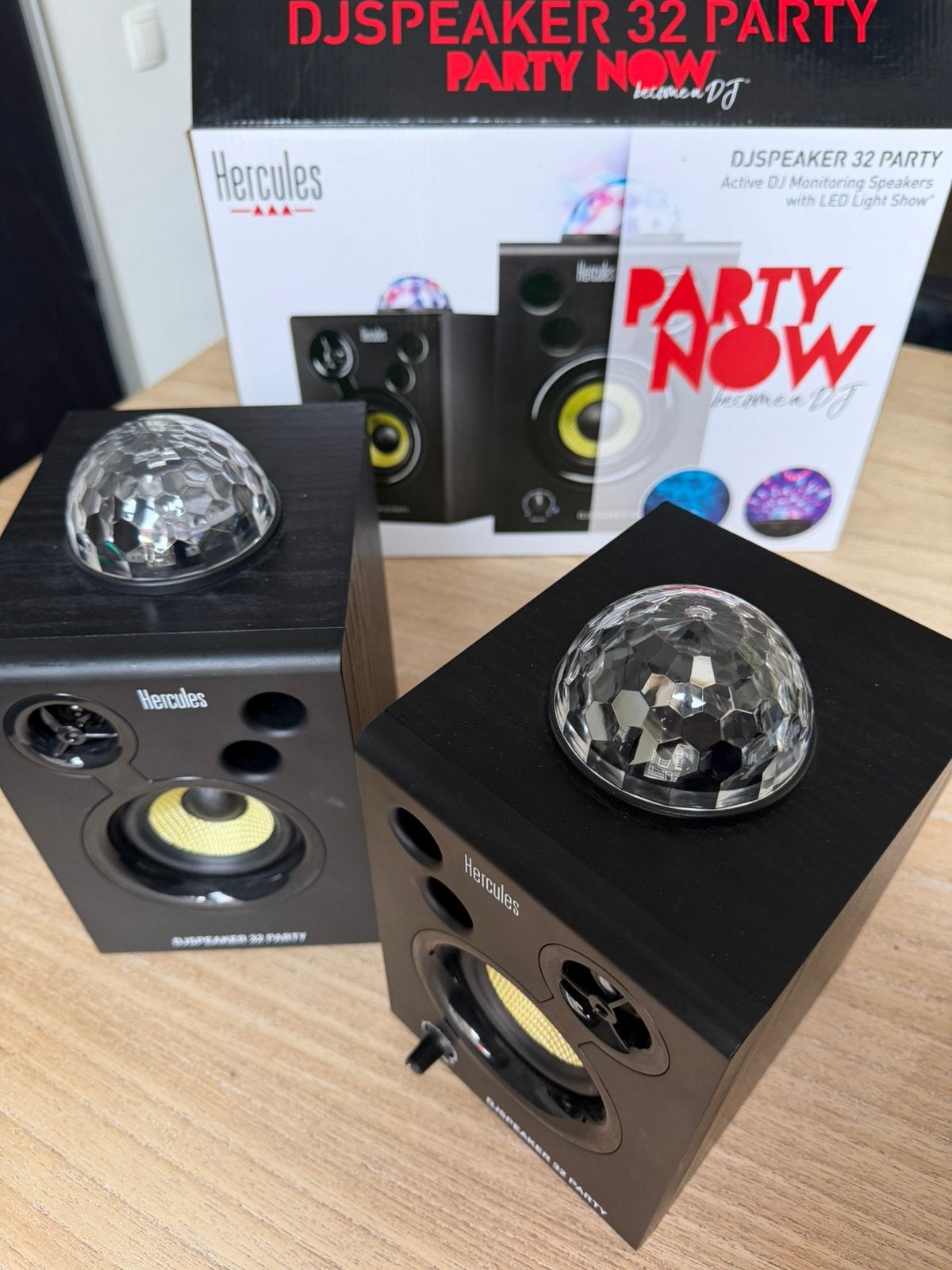 DJ Speakers Hercules (32 Party) with built-in light effects, Auto diversen, Ophalen, Zo goed als nieuw