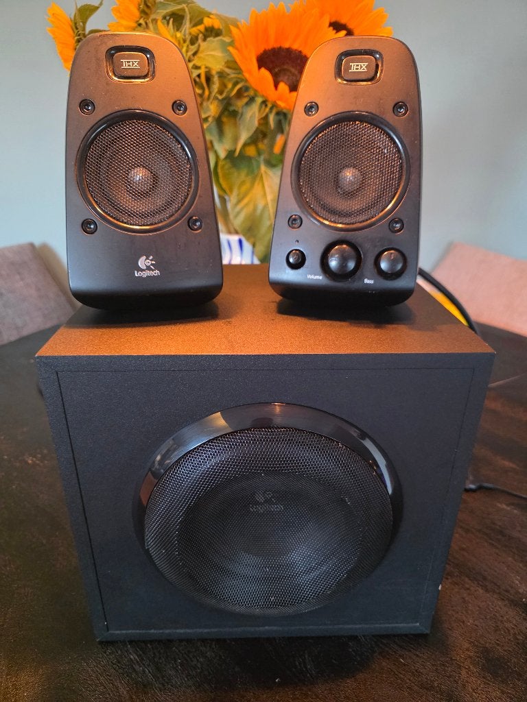 - Defecte - Logitech Z623 2.1 Speakerset, Computers en Software, Pc speakers, Ophalen, Niet werkend, Audiokanaal 2.1, Logitech