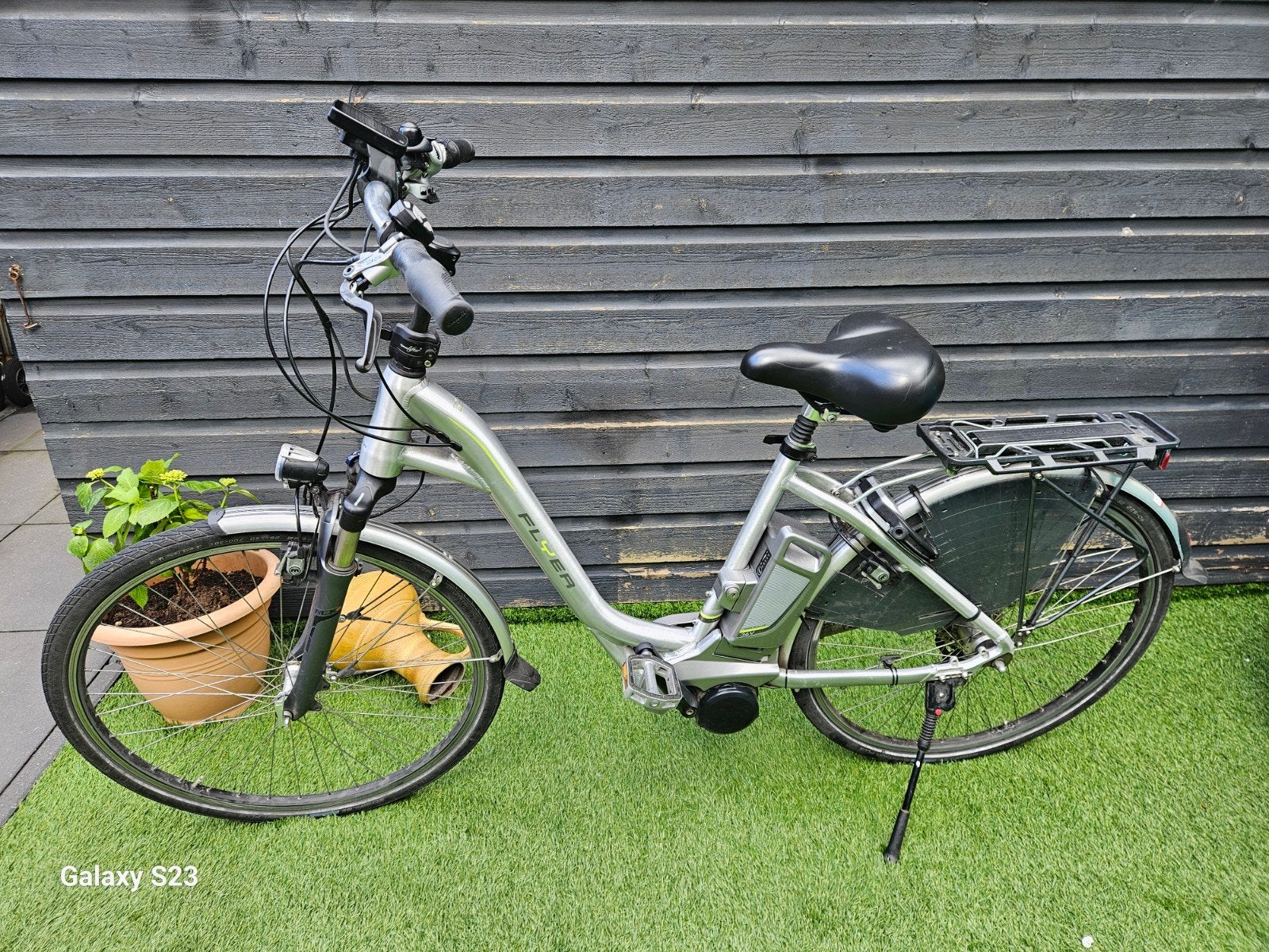 Mooie  electrische  flayer  middenmotor. Met 9 versnellingen, Fietsen en Brommers, Fietsen | Jongens, Ophalen of Verzenden