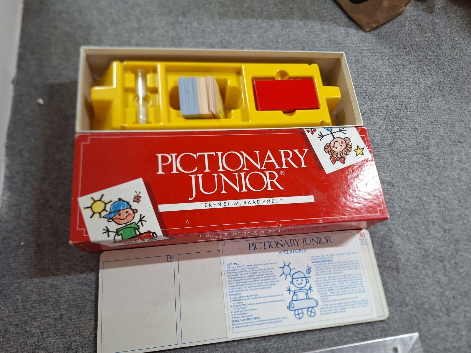 Pictionary Junior Bordspel - Teken, Raad Snel!, Ophalen of Verzenden, Gebruikt