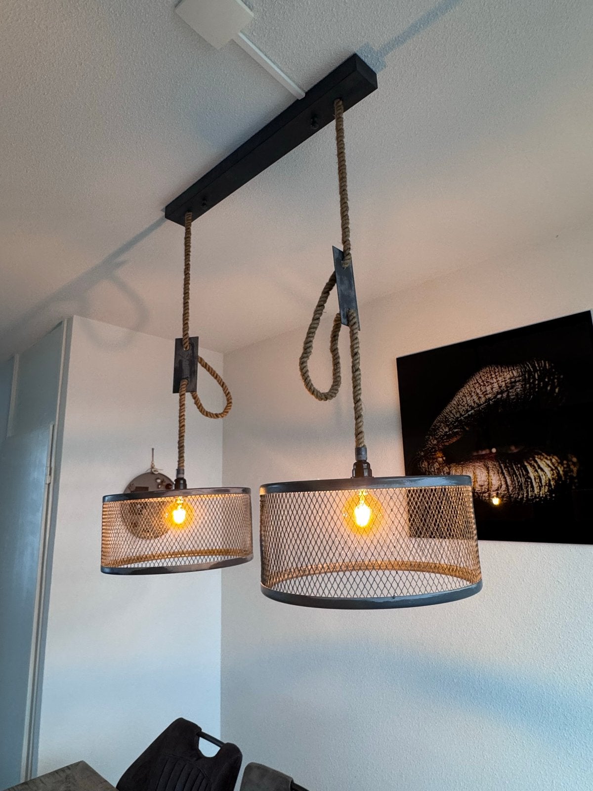 Industriële hanglamp met twee metalen kappen en touwdetails, Ophalen, Zo goed als nieuw, Metaal, E27 (groot)