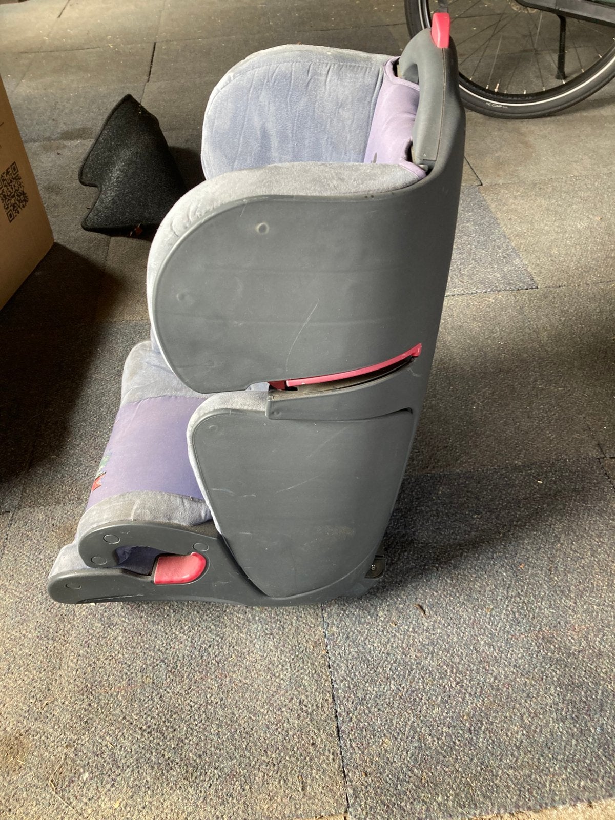 Auto kinderzitje, 40 liter of meer, Ophalen of Verzenden, Zo goed als nieuw, Kunststof