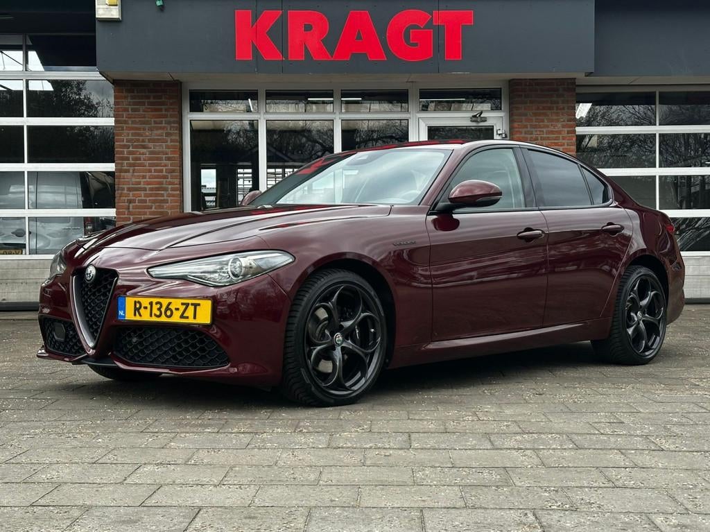 Alfa Romeo Giulia Veloce 2.0 T AWD 280 pk - Leder - Xenon -, Auto's, Alfa Romeo, Automaat, 745 kg, 4 cilinders, 1505 kg