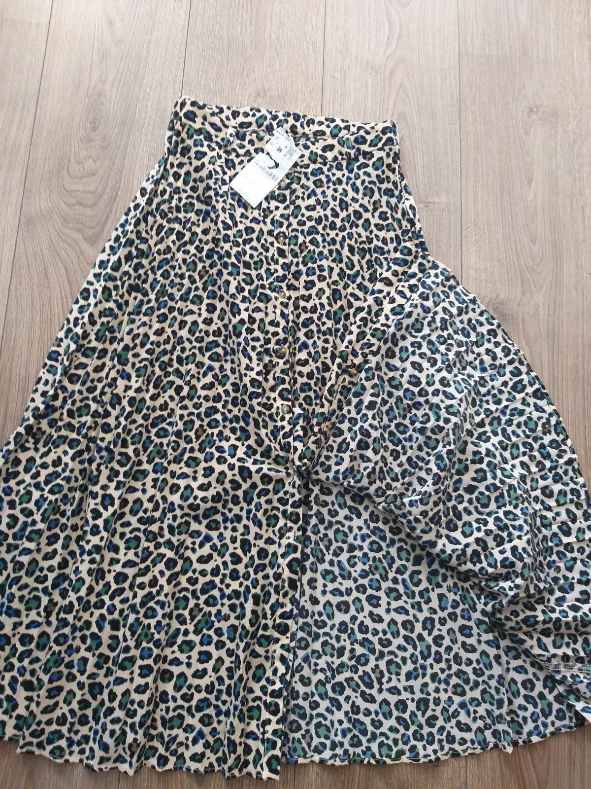 Nieuwe lange rok helemaal met knopjes maat XS van STRADIVARI, Ophalen, Nieuw, Maat 34 (XS) of kleiner