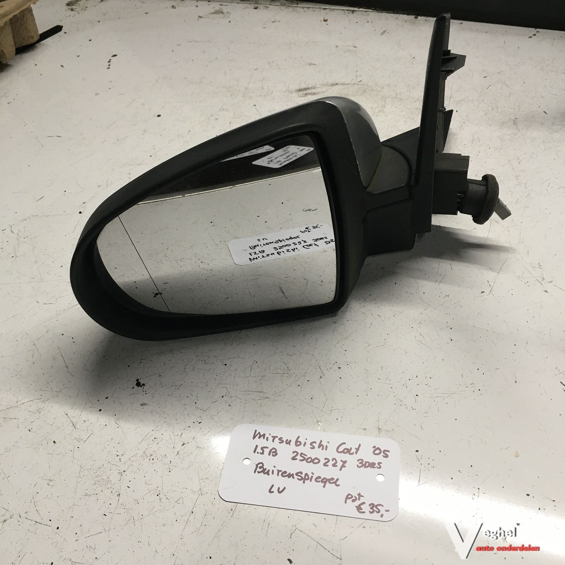 Mitsubishi Colt 1.5B   3drs  kleurcode: 01D 2005 2500227  Bu, Gebruikt, -, -, Ophalen of Verzenden