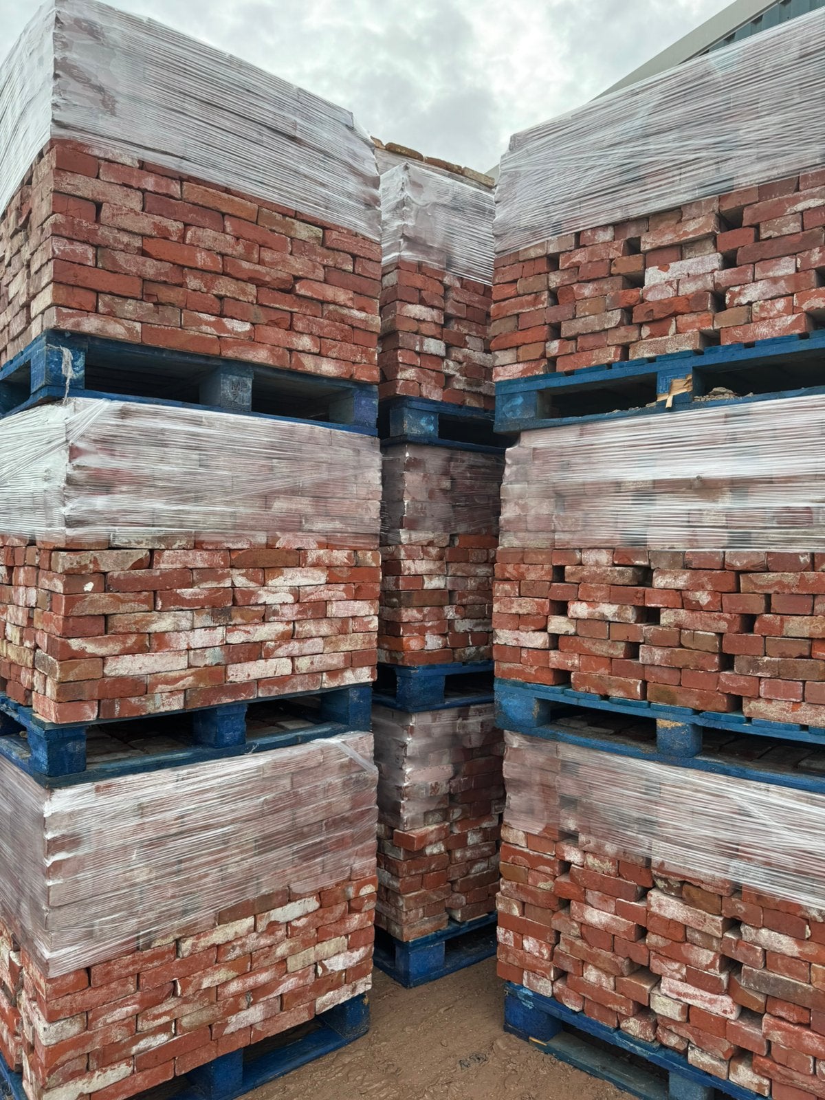 Oude rode Groninger gladde waalformaat steen 21x5 250M2, Doe-het-zelf en Verbouw, Ophalen of Verzenden, Zo goed als nieuw, Bakstenen