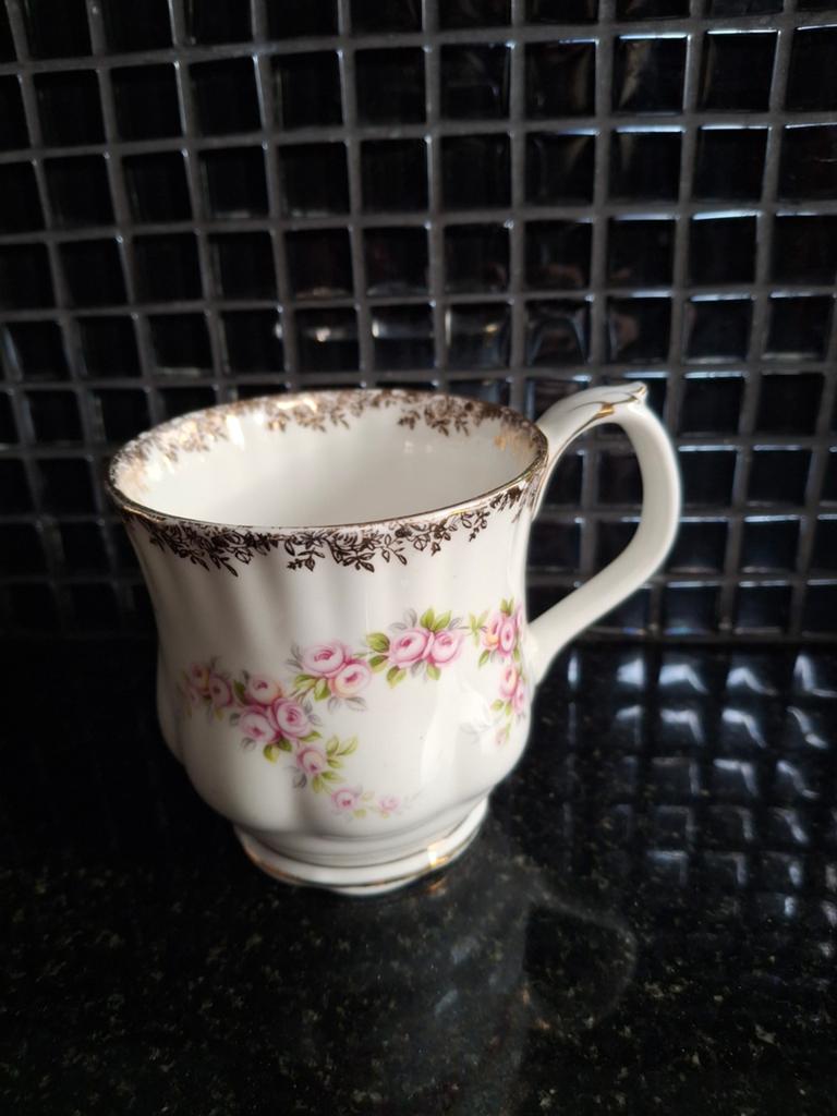 Groot kopje Royal Albert Dimity Rose, Ophalen of Verzenden