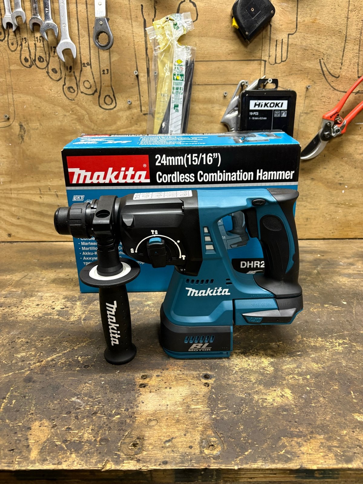 Nieuwe Makita DHR242 Accu Boorhamer - Ongebruikt!, 600 watt of meer, Boor- en/of Breekhamer, Nieuw, Ophalen of Verzenden