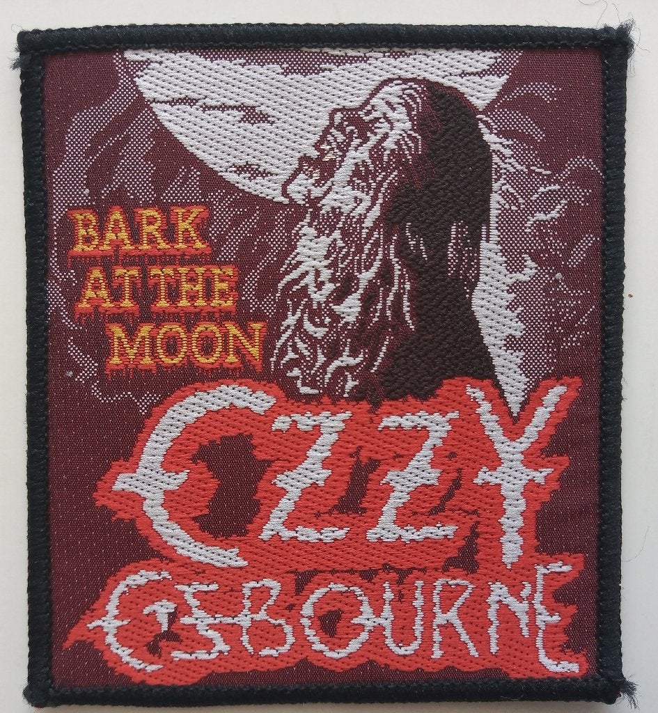 Ozzy Osbourne  mooie vintage 1984 bark at the moon patch 34, Verzamelen, Ophalen of Verzenden, Nieuw, Kleding