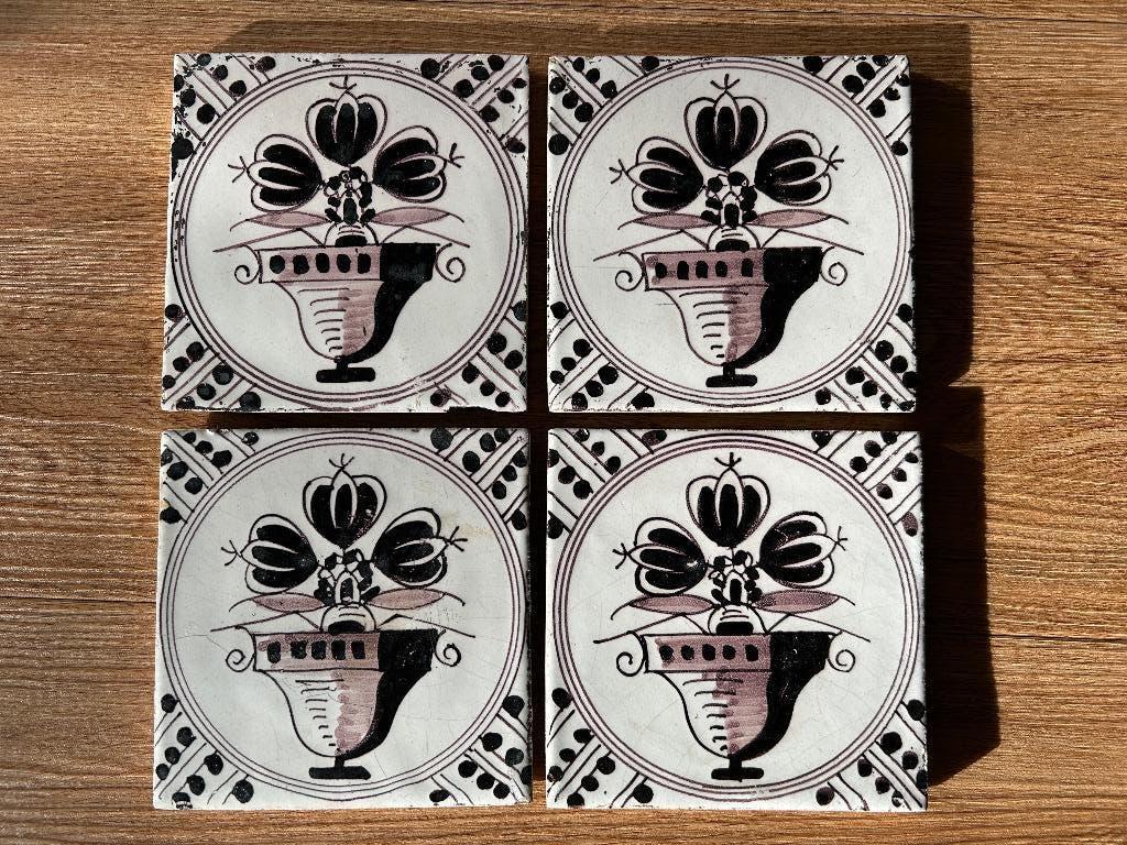 Set van 4 fraaie antieke tegels 13x13cm 7 mm dik, Antiek en Kunst, Antiek | Wandborden en Tegels, Ophalen of Verzenden