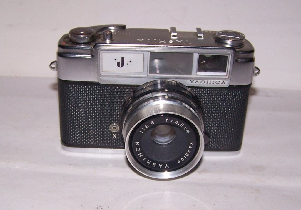 Prachtige vintage (1961) Yashica J. In zeer goede staat., Ophalen of Verzenden, Zo goed als nieuw, Compact, Overige Merken