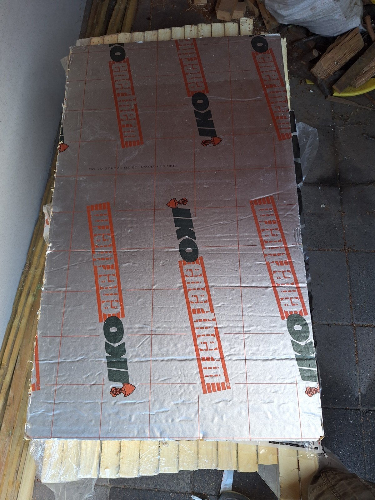 IKO Enertherm PIR isolatieplaten 4 cm NIEUW 14 stuks, Doe-het-zelf en Verbouw, Ophalen, Nieuw, Hardschuim (Pir), Muurisolatie