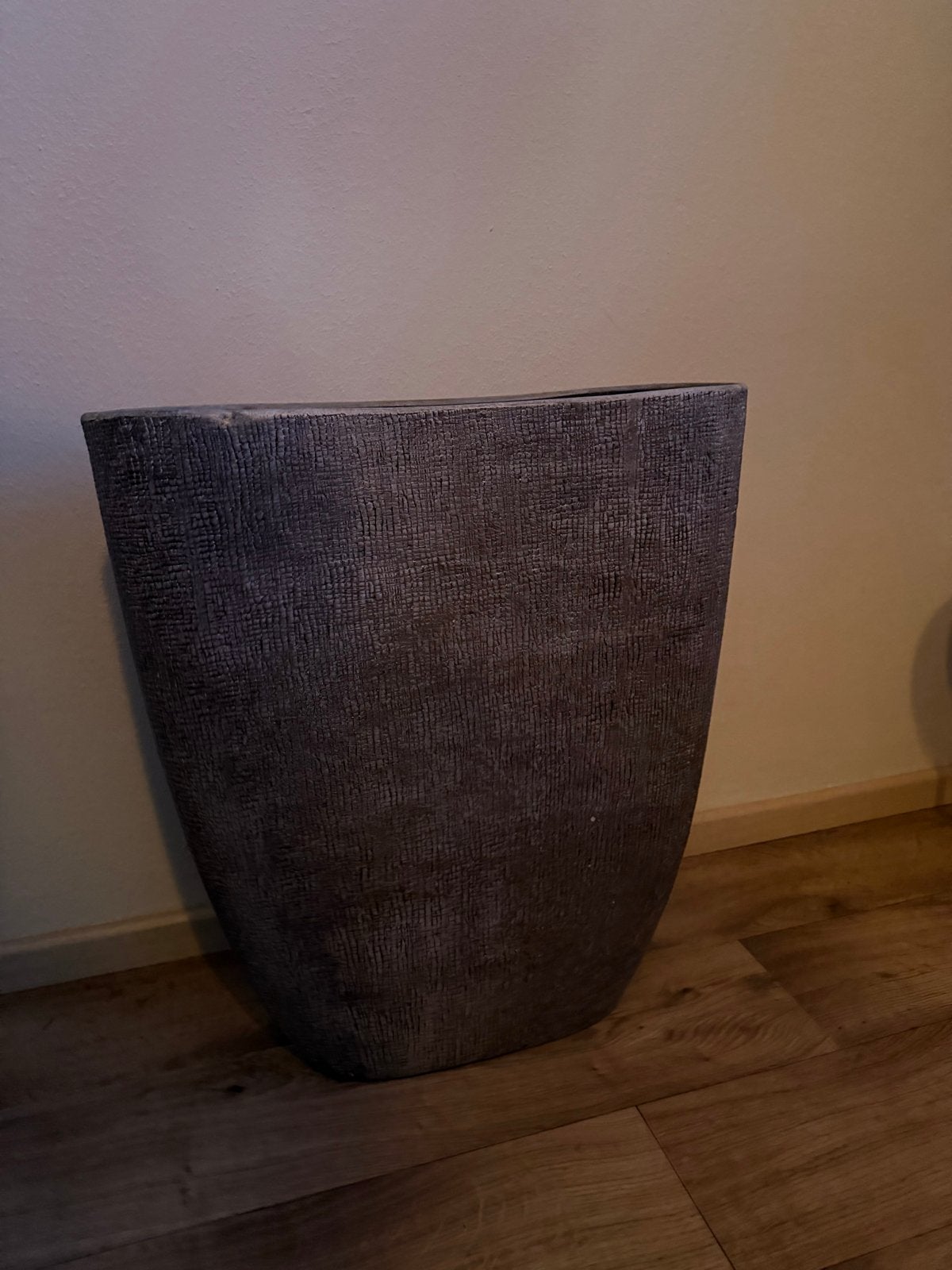 Grote, zware bloempot - maten op foto, Huis en Inrichting, Woonaccessoires | Vazen, Ophalen, Gebruikt, Overige kleuren