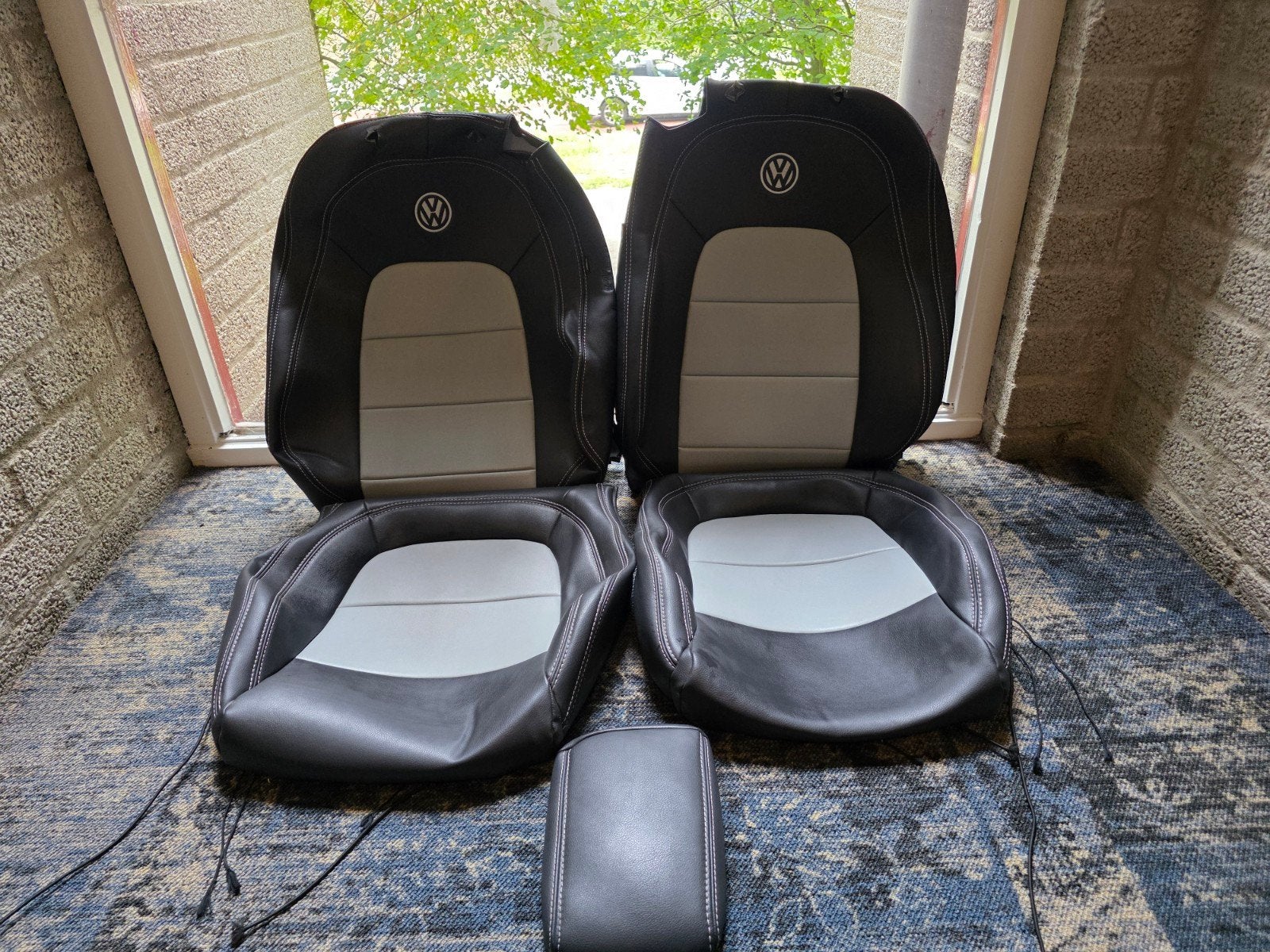 Leren stoelhoezen en matten VW Scirocco TSI 2010, Auto diversen, Ophalen, Zo goed als nieuw