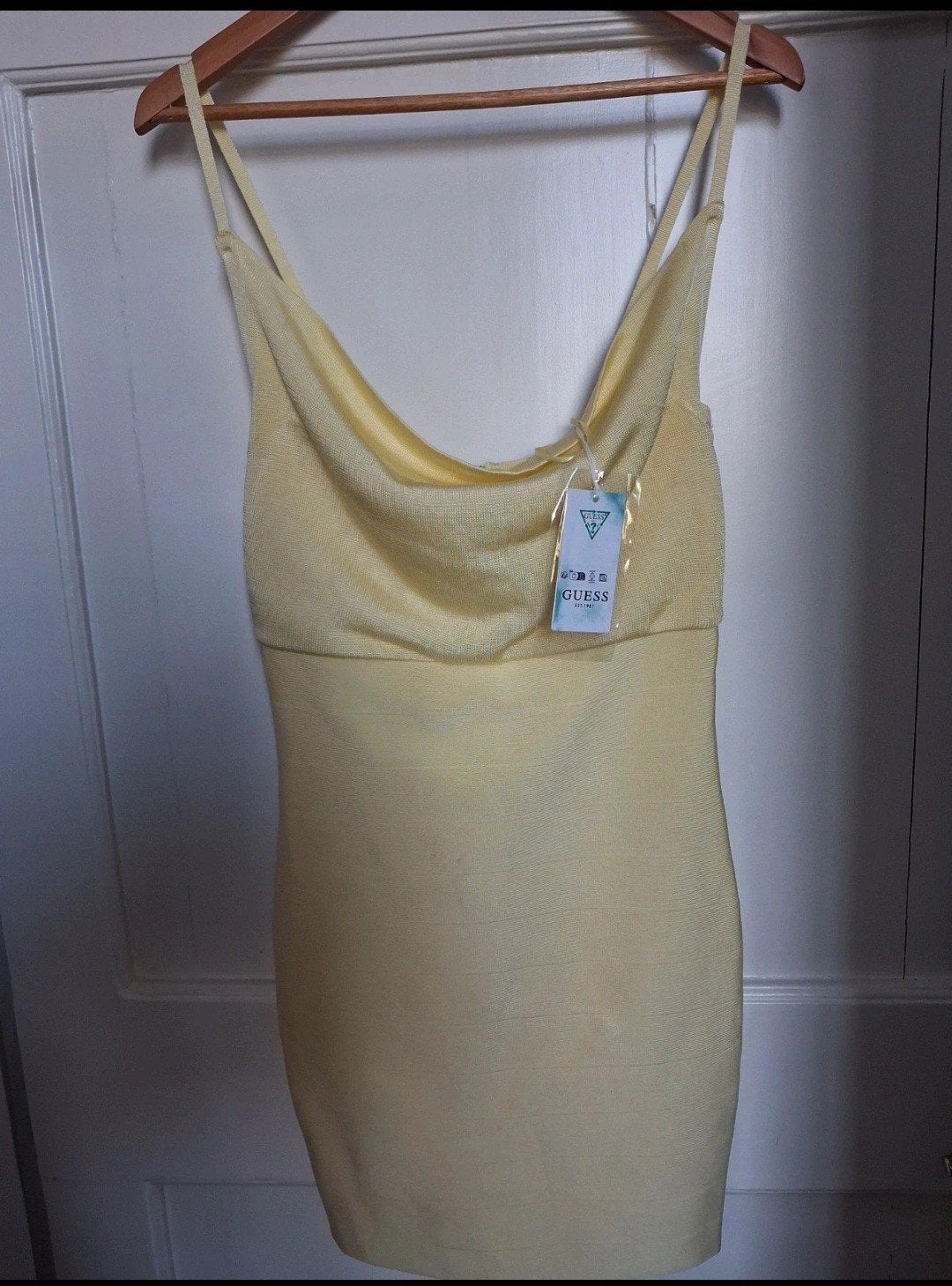 Elegant Guess jurkje - nieuw, Kleding | Dames, Guess, Geel, Nieuw, Ophalen of Verzenden